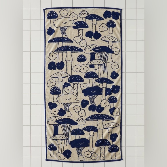 BAGGU Reversible Mushroom Bath Towel - Picture 1 of 7